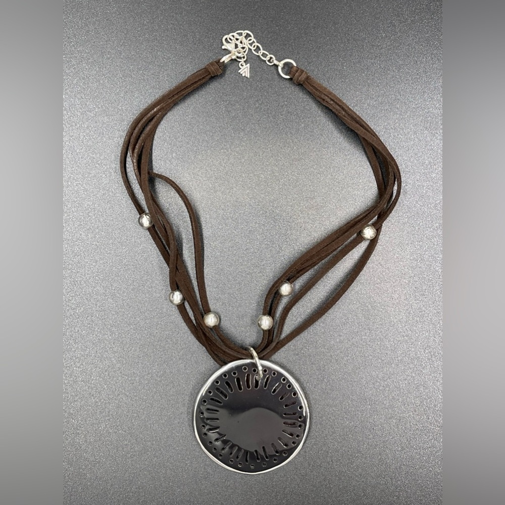 Retired Silpada Designs Shell Pendant Necklace